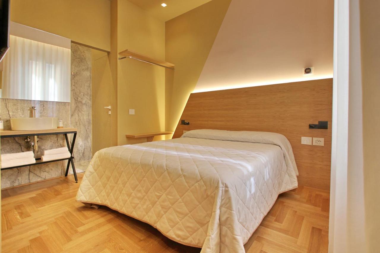 Dreaming Rome Suites Bagian luar foto